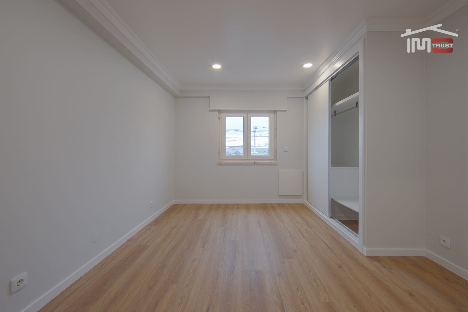 Moradia T4 para Venda em Queluz e Belas