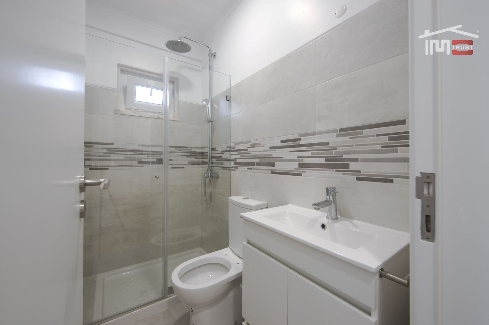 Moradia T4 para Venda em Queluz e Belas