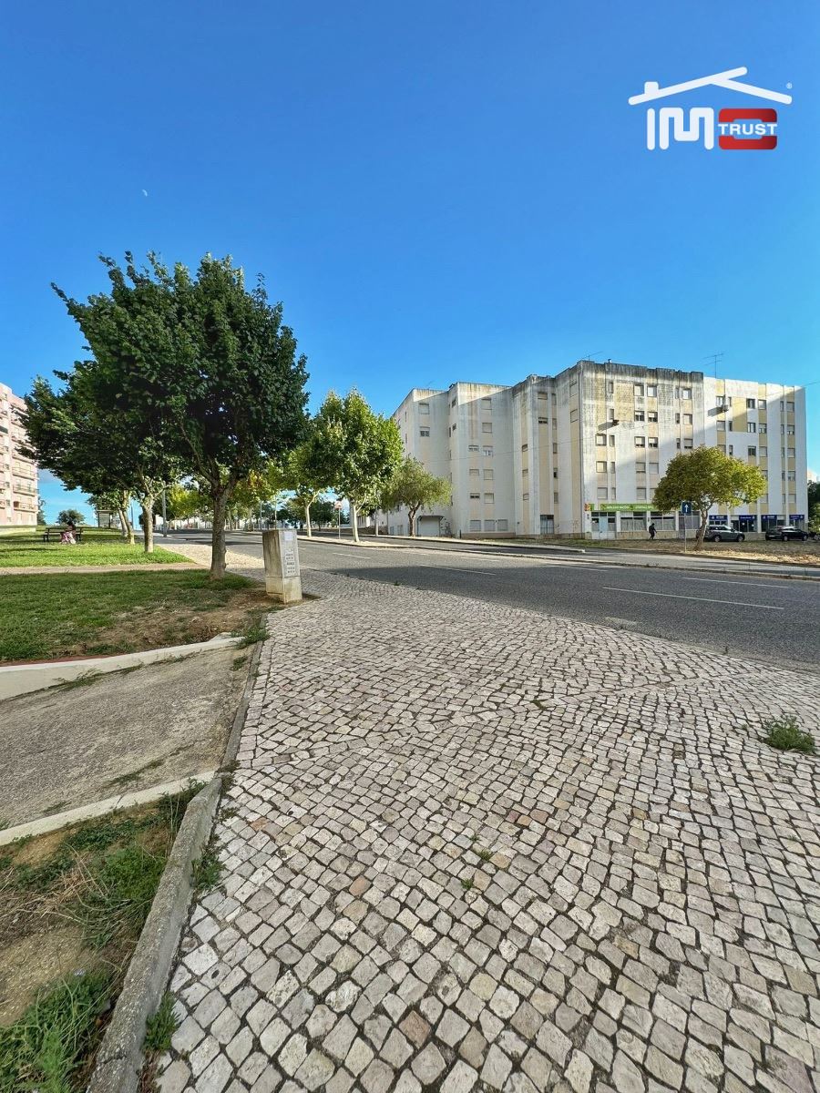 Negócio para Arrendamento em Carregado e Cadafais