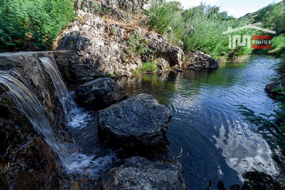 Terreno P/ Prédio para Venda em Amendoa