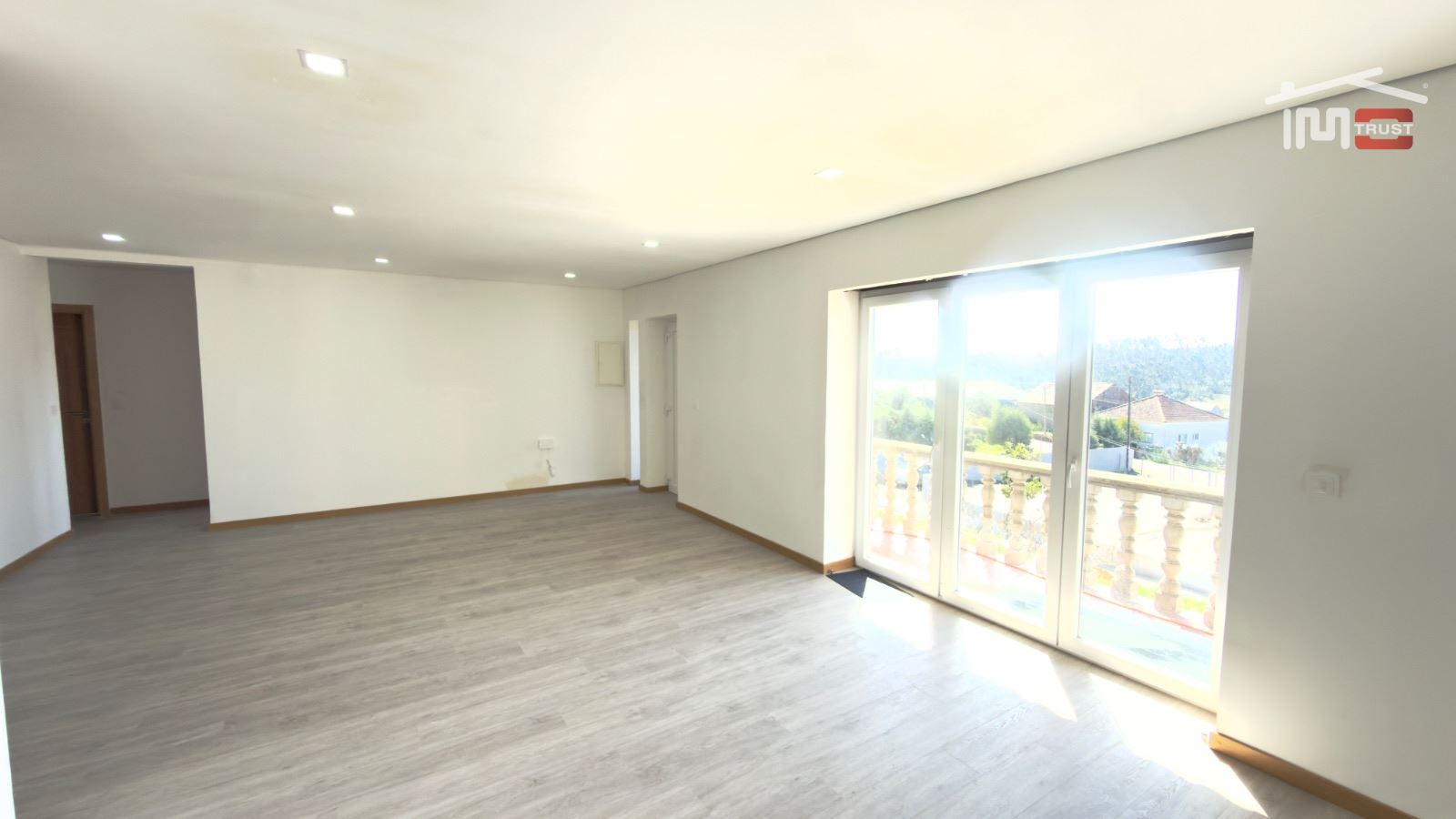 Moradia T3 para Arrendamento em Nossa Senhora da Piedade