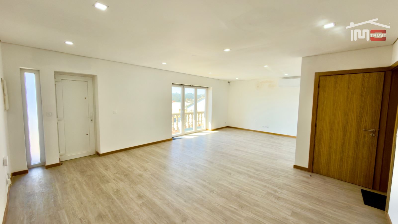 Moradia T3 para Arrendamento em Nossa Senhora da Piedade