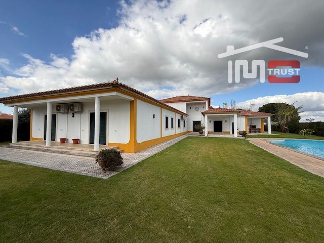 Moradia T6 para Venda em Palmela