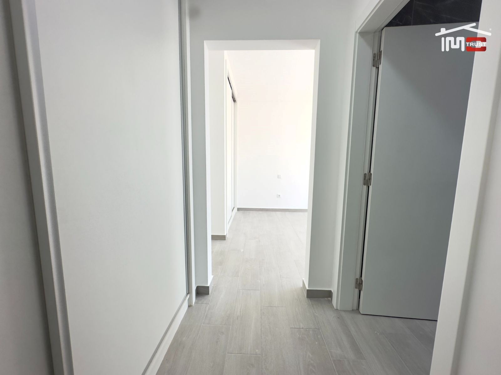 Moradia T4 para Venda em Atalaia e Alto Estanqueiro-Jardia