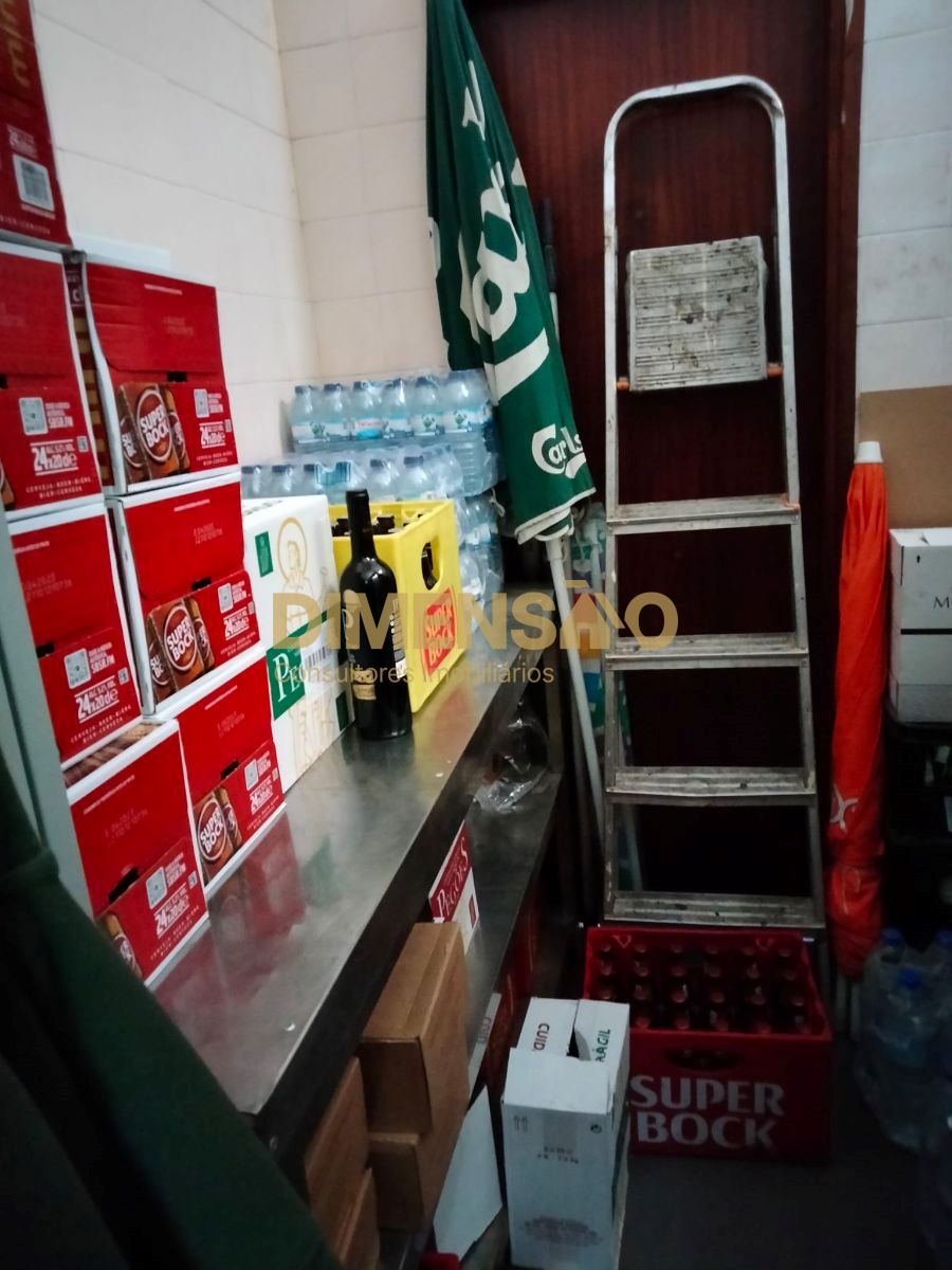 Loja para Trespasse em Custóias, Leça do Balio e Guifões