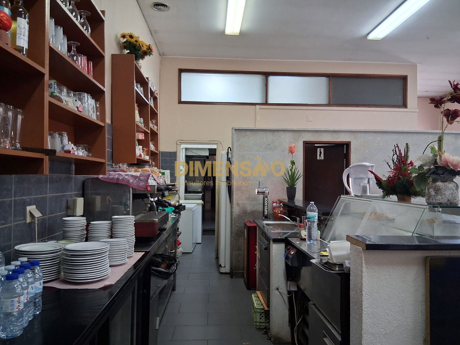 Loja para Trespasse em Custóias, Leça do Balio e Guifões