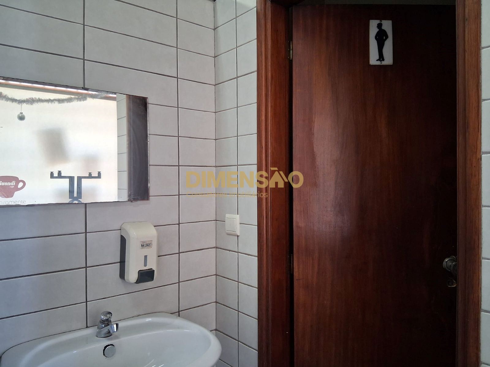 Loja para Trespasse em Custóias, Leça do Balio e Guifões