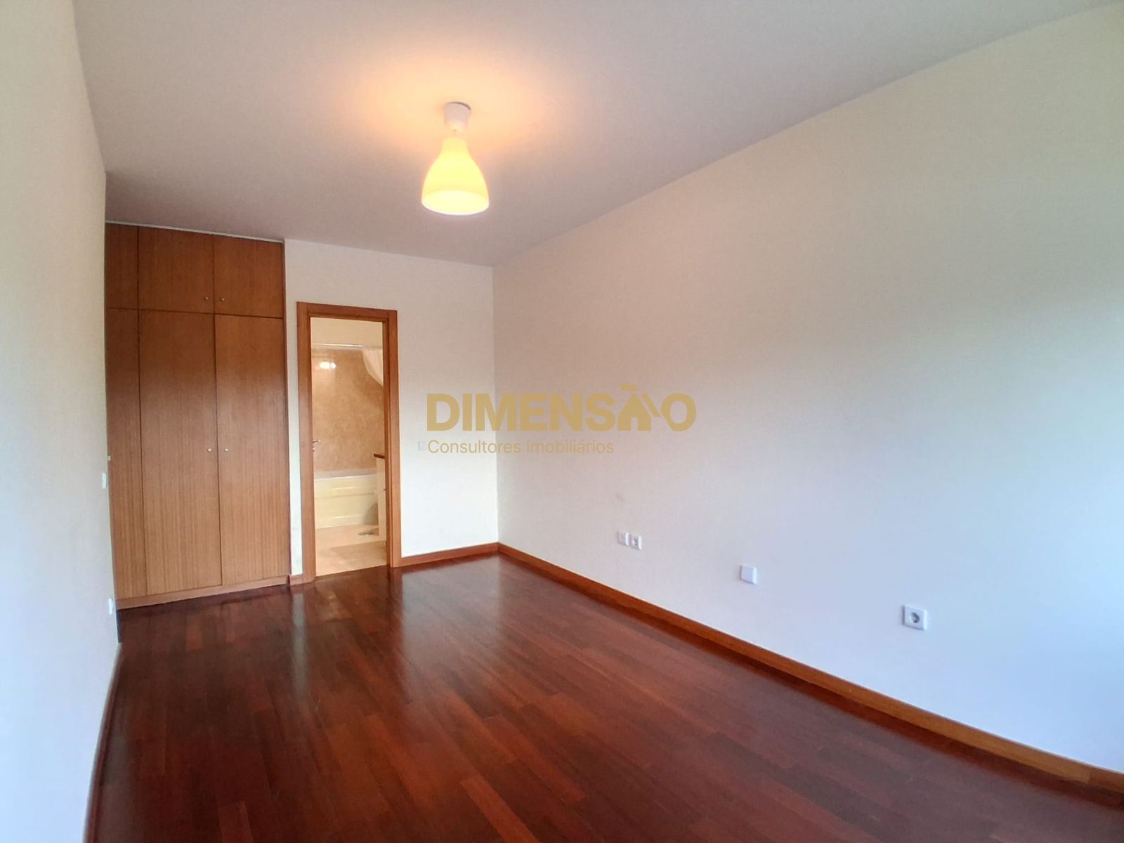 Apartamento T1 para Arrendamento em Pedrouços