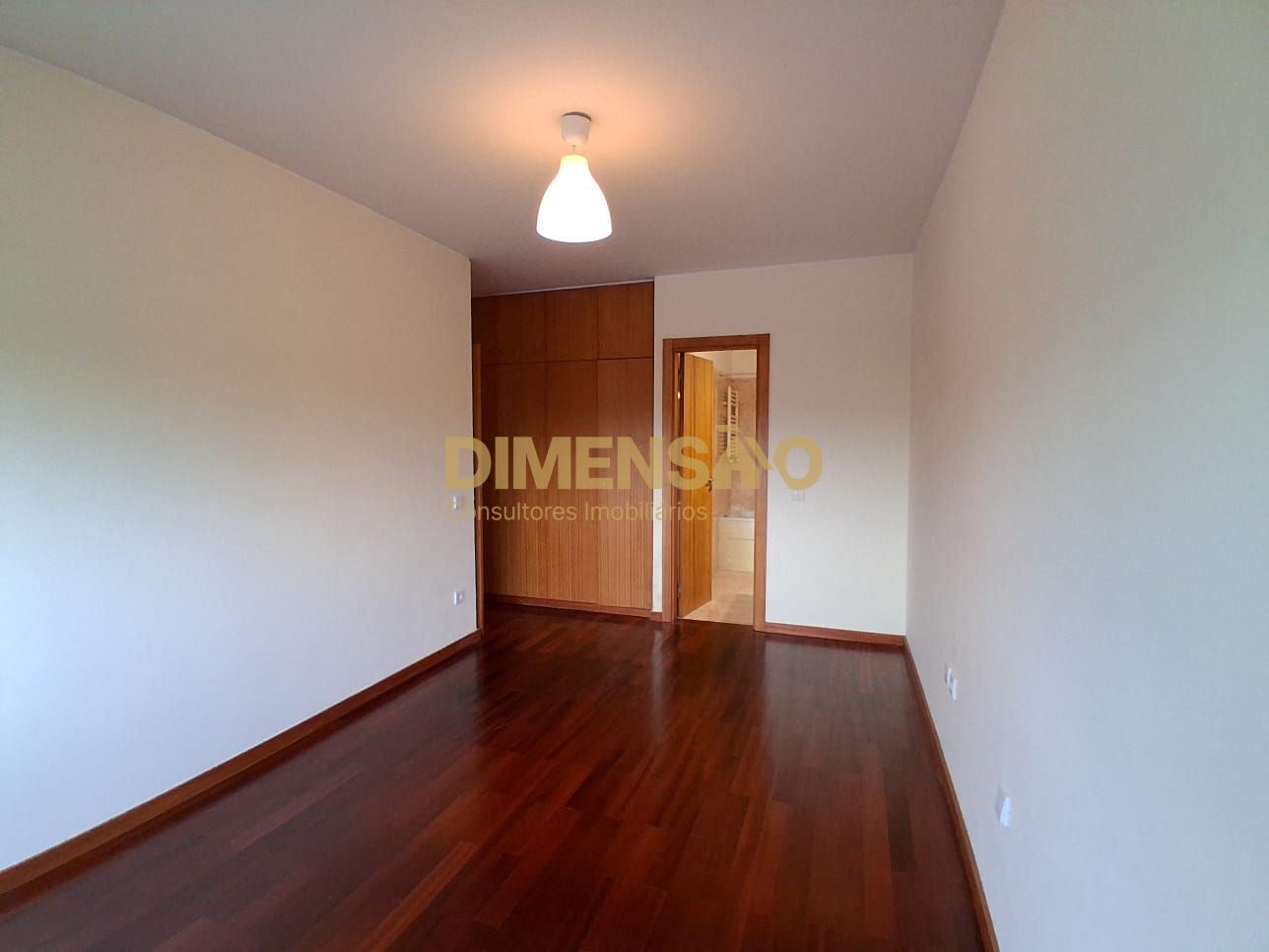 Apartamento T1 para Arrendamento em Pedrouços