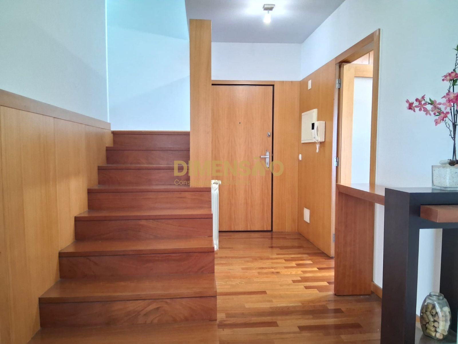 Apartamento T2 para Arrendamento em Pedrouços