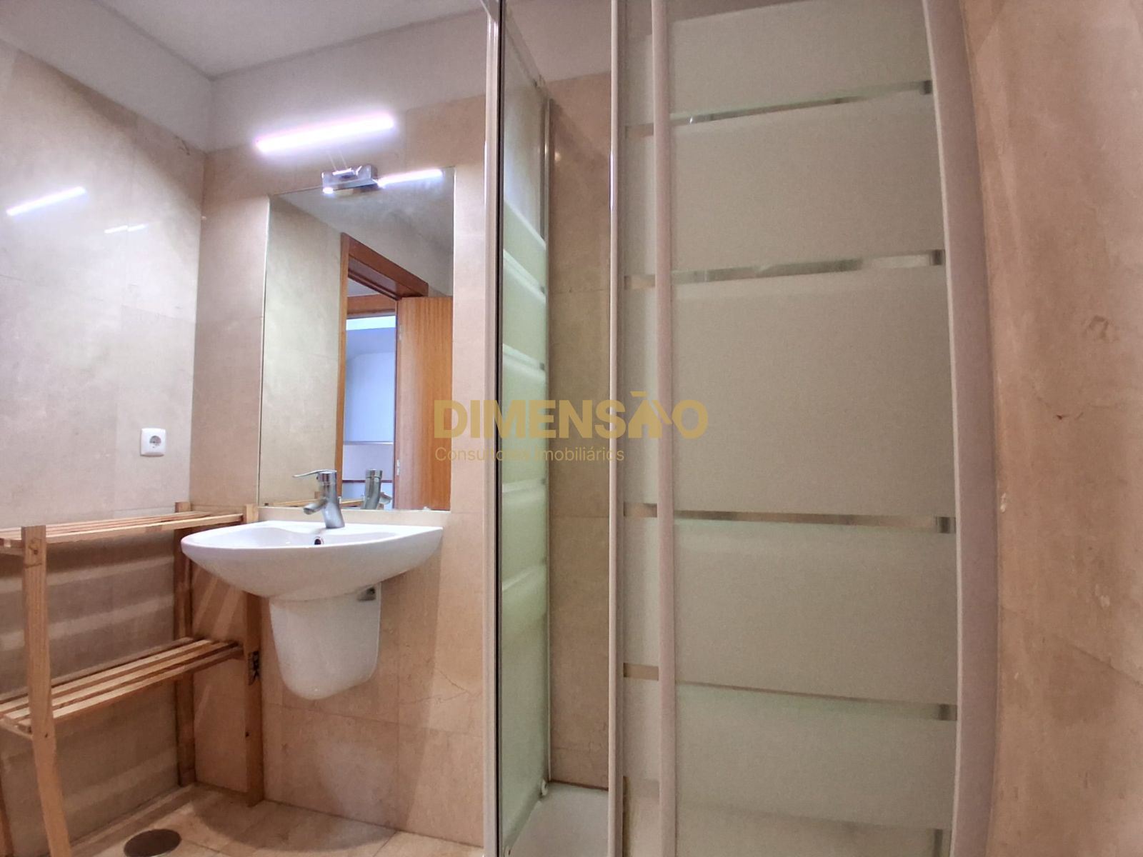 Apartamento T2 para Arrendamento em Pedrouços