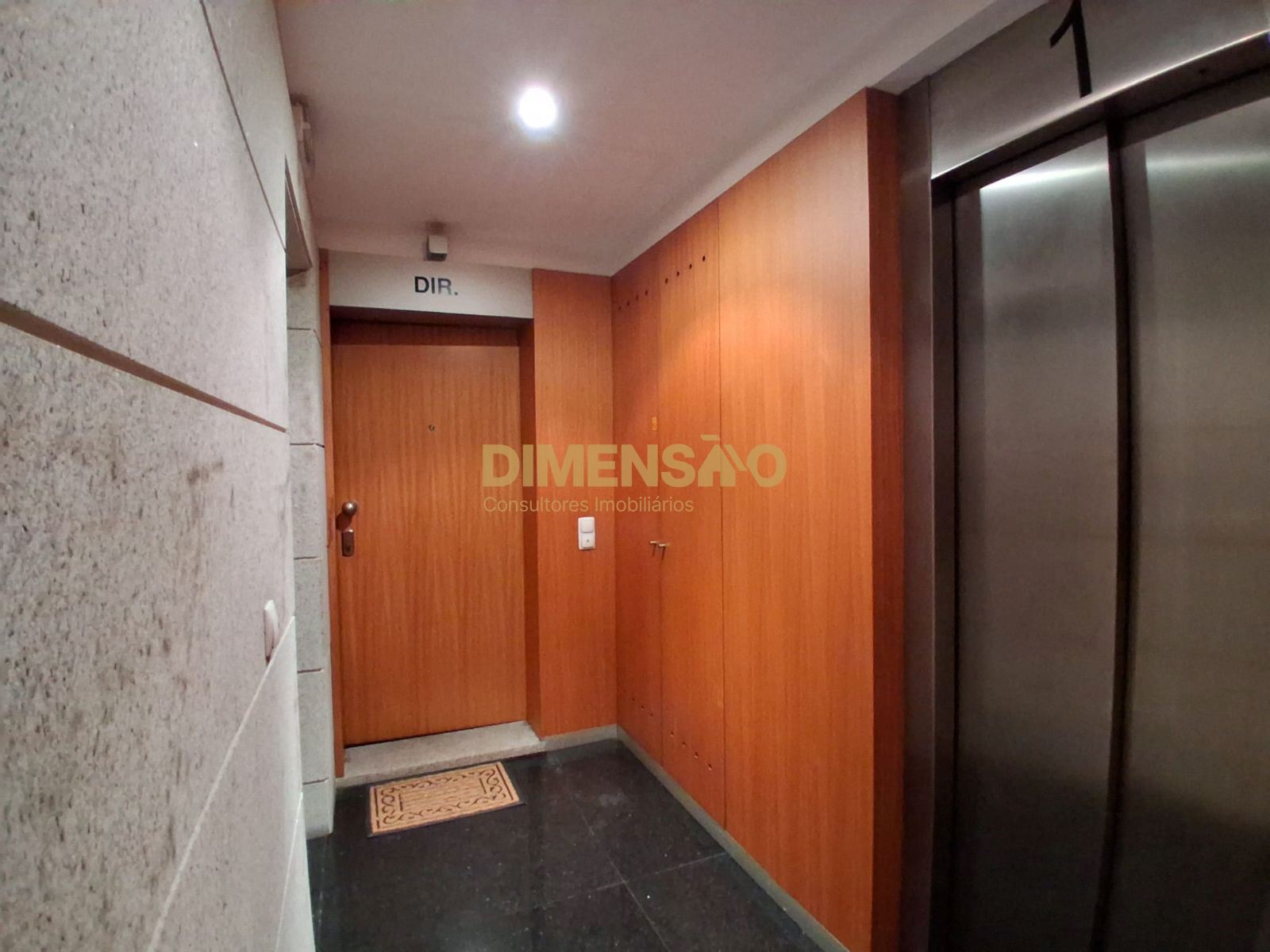 Apartamento T2 para Arrendamento em Pedrouços